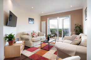 Fell View - Dog-Friendly House, Enclosed Garden & Great Views